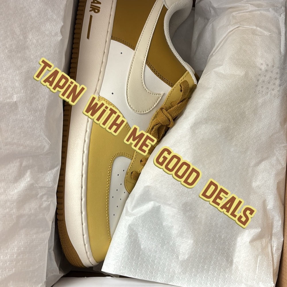 Nike Air Force 1 Low - White and Gold